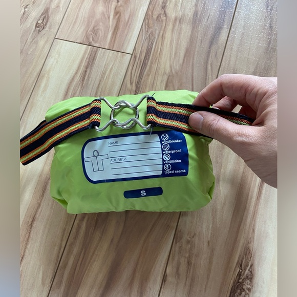 K-way packable jacket in yellow green | women US small - Picture 8 of 11